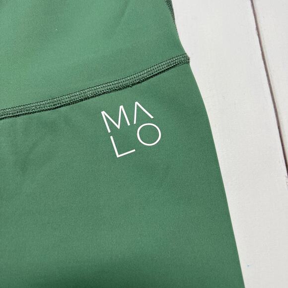 NWOT MALO Republic On the Run 7/8 Tights SIZE M Sagebrush Green Yoga Pants NEW - Picture 8 of 15